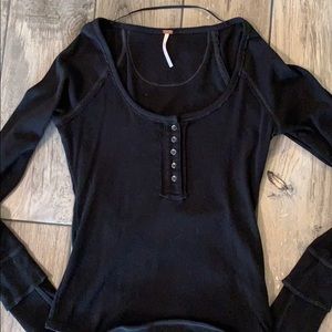 Black long sleeve worn 1x